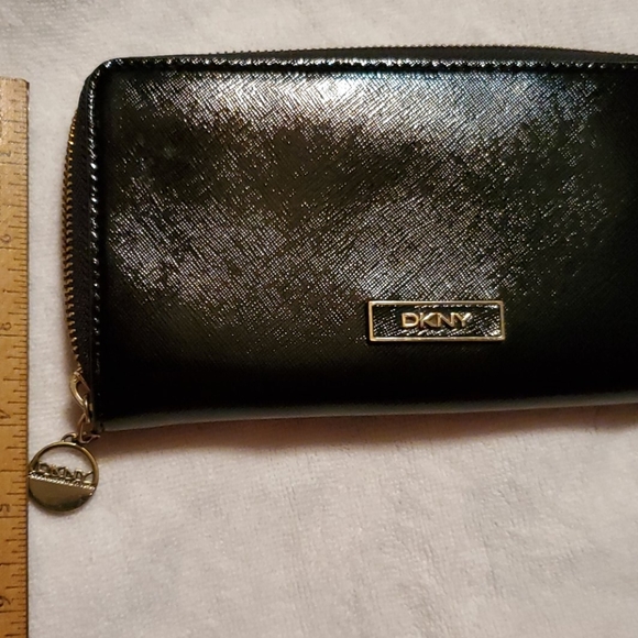 Wallet - Picture 8 of 9